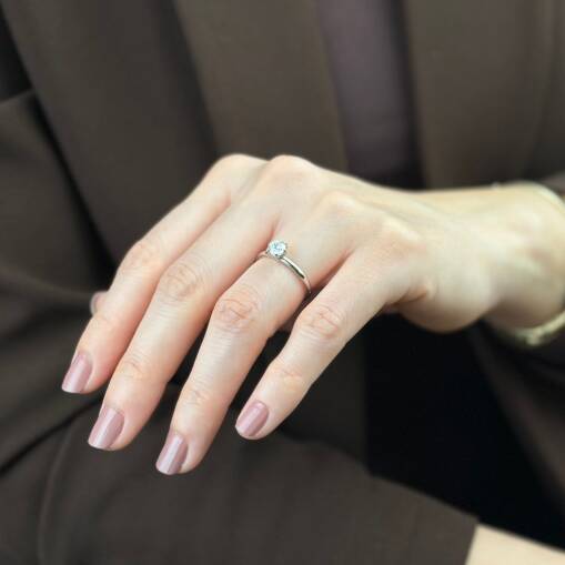 0.50 Karat Tektaş Yüzük – 14 Ayar Altın Işıltısı - 3