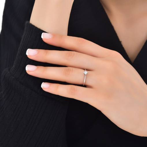 0.23 Karat Pırlanta Tektaş Yüzük - Klasik - 2