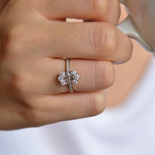 0.62ct Baget Taşlı Pırlanta Yüzük - 1