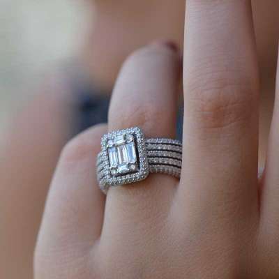 1.39Ct Baget Pırlanta Yüzük - ENGİNGOLD MDL