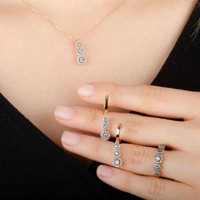 14 Ayar Altın Elmas Görünümlü Taşlı Set - ENGİNGOLD SRD