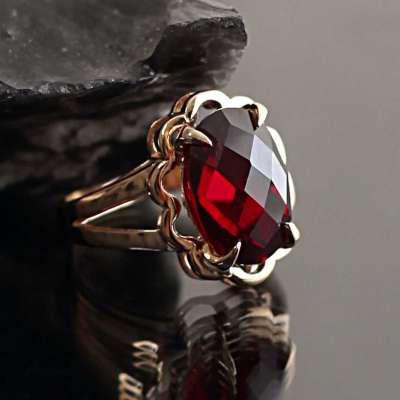 14 Ayar Altın Granat Taşlı Yüzük - ENGİNGOLD İZM