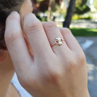 14 Ayar Altın Kalp Yapraklı Yonca Yüzük