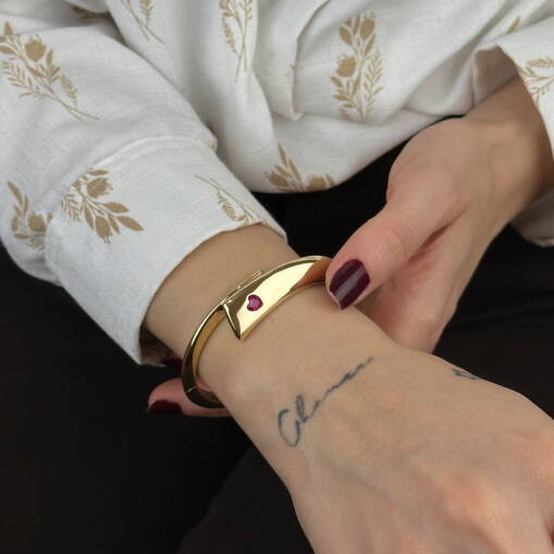 14 Ayar Altın Kelepçe – Pembe Kalpli Zarif Tasarım - 3