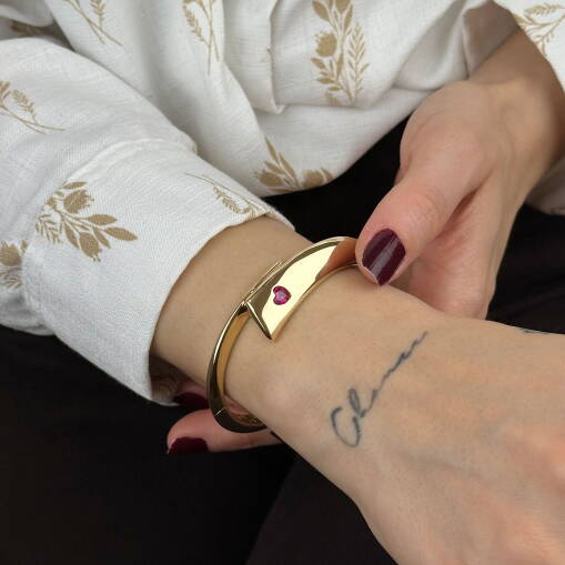 14 Ayar Altın Kelepçe – Pembe Kalpli Zarif Tasarım - 4