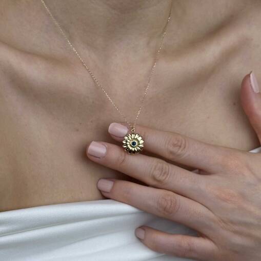 14 Ayar Altın Papatya Kolye – Mavi Taşlı Zarif Tasarım - 1