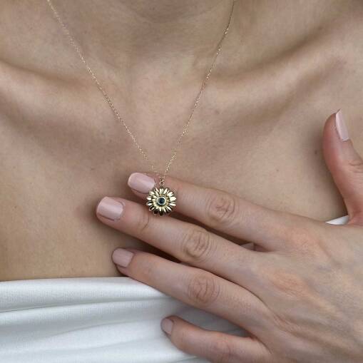 14 Ayar Altın Papatya Kolye – Mavi Taşlı Zarif Tasarım - 2