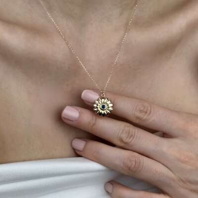 14 Ayar Altın Papatya Kolye – Mavi Taşlı Zarif Tasarım - 3