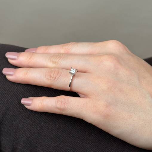 14 Ayar Altın Pırlanta Tektaş Yüzük – Zarif ve Şık Tasarım - 4