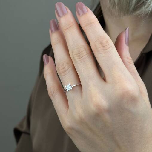 14 Ayar Altın Tektaş Pırlanta Yüzük 0.33 Karat - 3