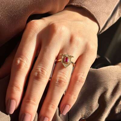 14 Ayar Altın Vintage Yüzük: Pembe Taşlı Ruby Şıklığı - 2