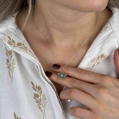 14 Ayar Altın Yıldız Kolye – Yeşil Mineli Zarif Tasarım - 5