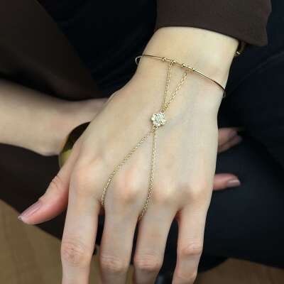 14 Ayar Altın Yonca Şahmeran Bileklik – Taşlı Ayarlanabilir Kelepçe - ENGİNGOLD SERİDA