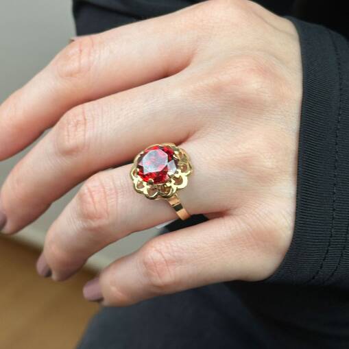 14 Ayar Kırmızı Taşlı Çiçek Yüzük – Zarif Altın Tasarım - 3