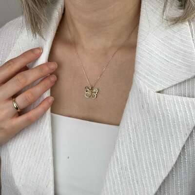 14 Ayar Mineli Kelebek Kolye – Zarif Altın Tasarım