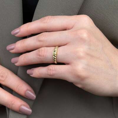 14 Ayar Altın Oval Yeşil Taşlı Burgu Şeklinde Yüzük - ENGİNGOLD SZG