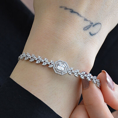 14 Ayar Yaprak Motifli Swarovski Baget Bileklik 18 cm