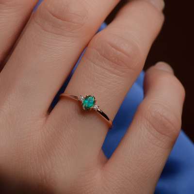 14k Altın Yeşil Taşlı Minimal Yüzük
