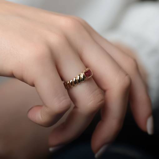 14k Altın Kırmızı Taşlı İstiridye Yüzük - 1