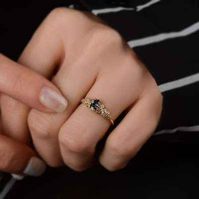 14k Altın Renkli Taşlı Minimal Motif Yüzük - ENGİNGOLD BSK