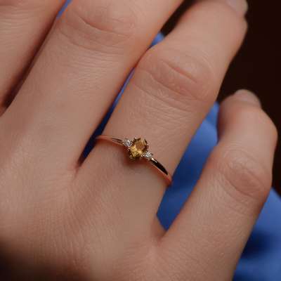 14k Altın Renkli Taşlı Minimal Yüzük