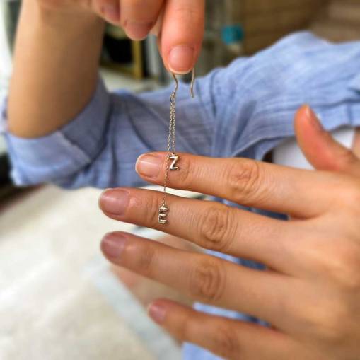 14k Altın Sallantılı Harf Tek Küpe - 4