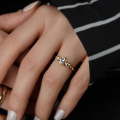 14k Altın Taşlı Minimal Motif Yüzük - 1