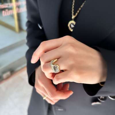 14k Altın V İstiridye Doku Yüzük - 2