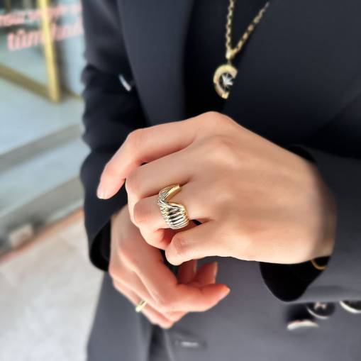 14k Altın V İstiridye Doku Yüzük - 2