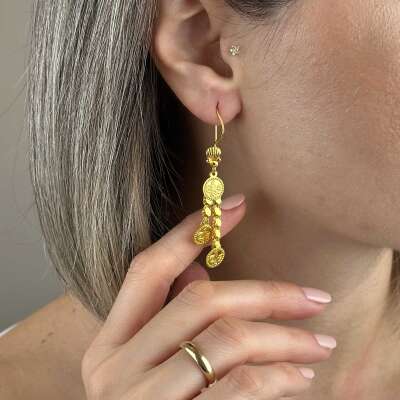 22 Ayar Altın Küpe – Sallantılı Üçlü Arpa Pullu Tasarım - ENGİNGOLD SED