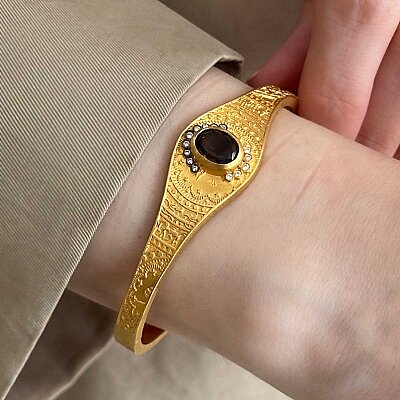 22 Ayar Altın Oval Smoky Quartz Taşlı Tasarım Kelepçe