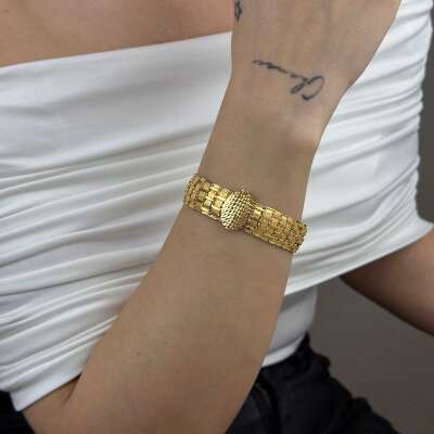 22 Ayar Altın Kelepçe Bileklik – Kalemli Tokalı Lüks Tasarım - 4