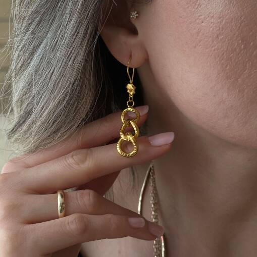 22 Ayar Sallantılı Samanyolu Küpe – Zarif Altın Tasarım - 2