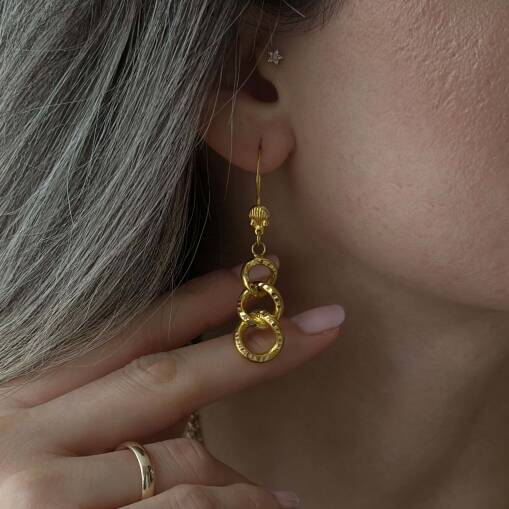 22 Ayar Sallantılı Samanyolu Küpe – Zarif Altın Tasarım - 3