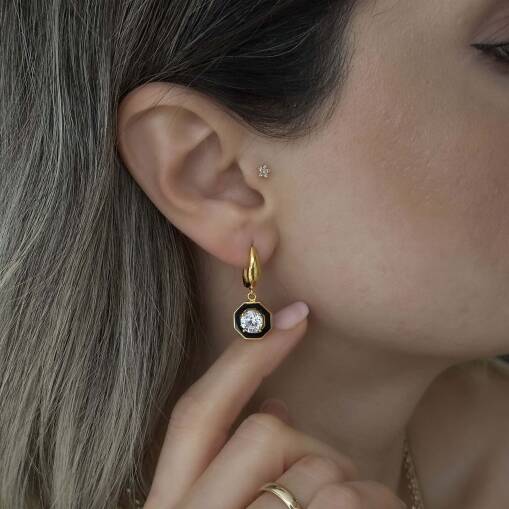 22 Ayar Sallantılı Siyah Mineli Tektaş Küpe – Zarif Altın Şıklığı - 1