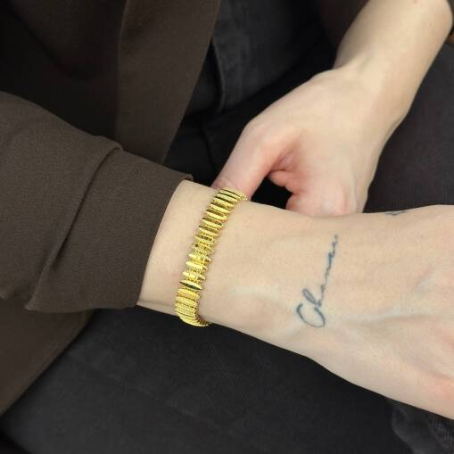 22 Ayar Altın Ajda Bileklik – Kalemli Sıralı Zarif Tasarım - 3