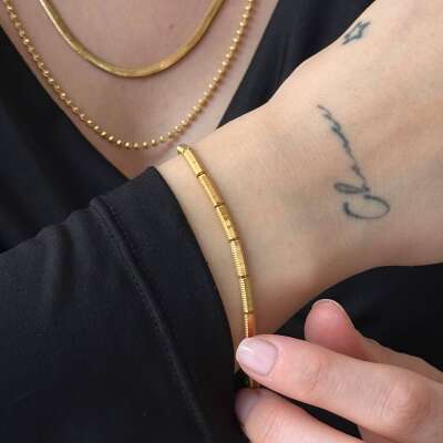 Ajda Model Altın Bileklik – Şık ve Modern Tasarım - 2