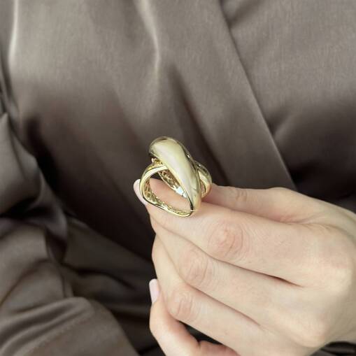 Bombe Formlu Tasarım Yüzük – Modern Altın Işıltısı - 2