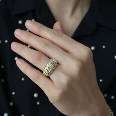 Altın Kalemli Bombe Yüzük – Zarif ve Modern Tasarım - 3