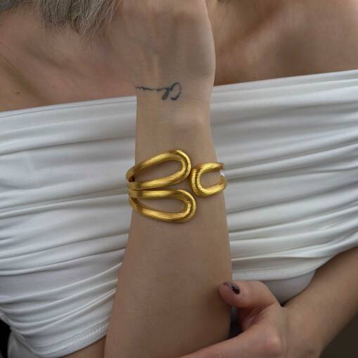 22 Ayar Altın Kelepçe Bilezik – İtalyan Tasarım Mat - 1