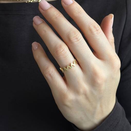 14 Ayar Altın Zigzag Yüzük – Modern ve Şık Tasarım - 2