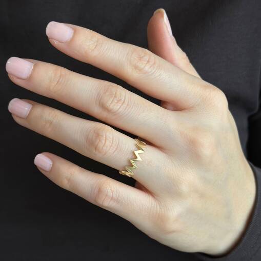 14 Ayar Altın Zigzag Yüzük – Modern ve Şık Tasarım - 4