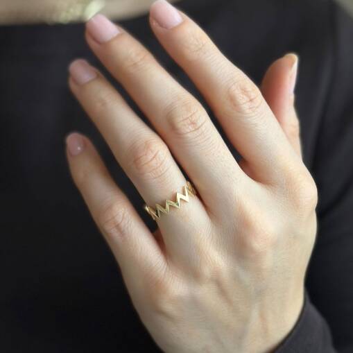14 Ayar Altın Zigzag Yüzük – Modern ve Şık Tasarım - 7