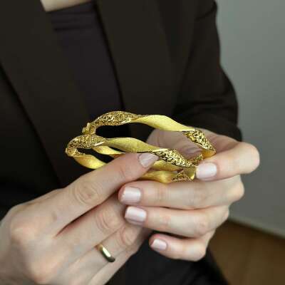 22 Ayar Altın Burgu Kelepçe – Mat Simli Zarif Tasarım - 5