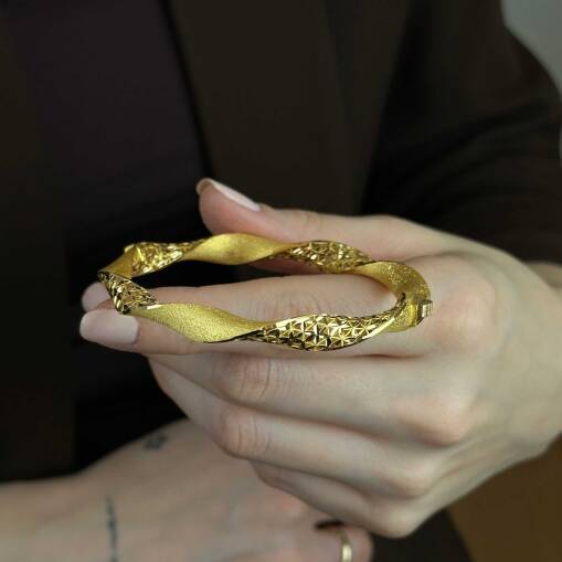 22 Ayar Altın Burgu Kelepçe – Mat Simli Zarif Tasarım - 9