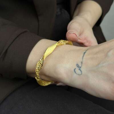 22 Ayar Altın Burgu Kelepçe – Mat Simli Zarif Tasarım - 10