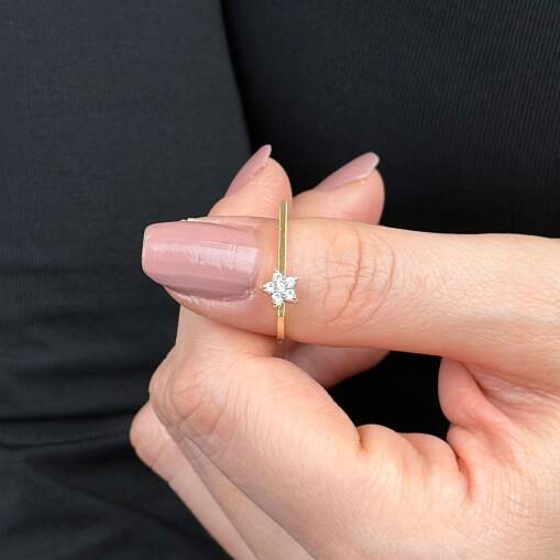 Çiçek Taşlı Eklem Yüzük – 14 Ayar Altın Zarif Tasarım - 4