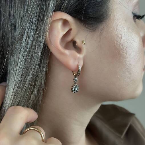 14 Ayar Altın Elmas Montür Sallantılı Çiçek Küpe - 4