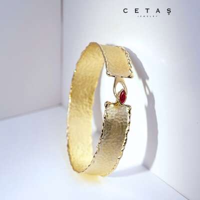 Eterna Altın Taşlı Pembe Kelepçe Bileklik - 2