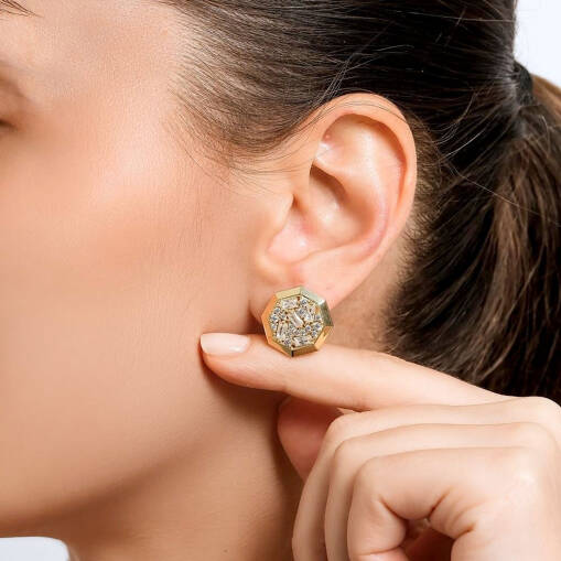 14 Ayar Altın Baget Taşlı J Küpe – Modern Şıklık - 5